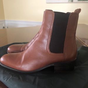 Kenneth Cole reaction Woman’s boots